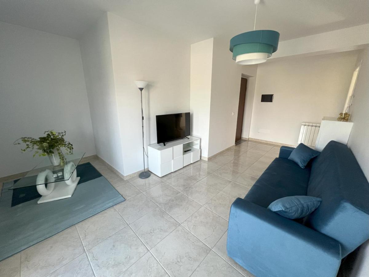 Casa Vacanze Le Tre Scimmiette Paterno  Exteriör bild